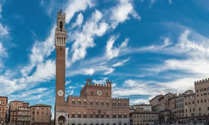 From Florence: Tour to Siena and San Gimignano by Minivan