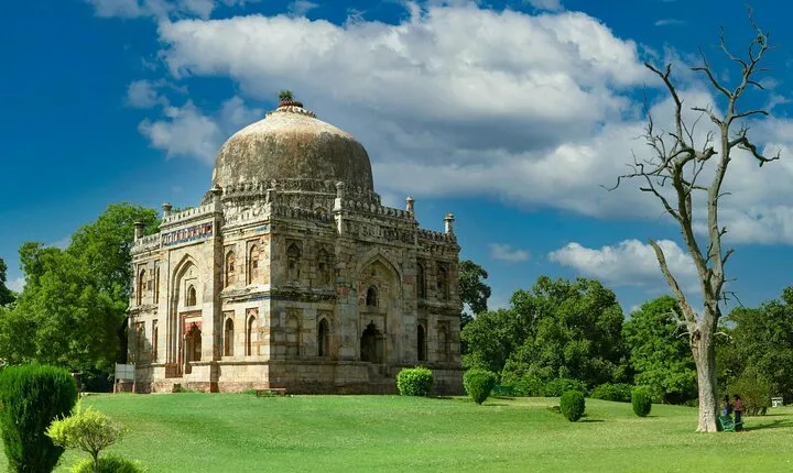 New Delhi: The Lodhi Walk Half Day Guided Tour 
