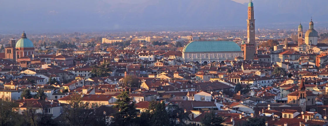 Private walking tour of Vicenza with Teatro Olimpico