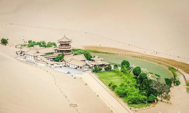 8-Day Private Silk Road Tour: Xi'an,Zhangye,Jiayuguan,Dunhuang,Turpan,Urumqi