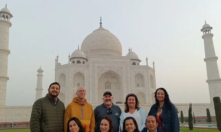 Agra: Skip-The-Line Taj Mahal Sunrise Guided Tour