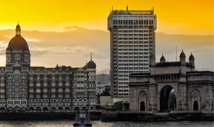 Mumbai Private Tour to Elephanta Caves with Entrance Ticket