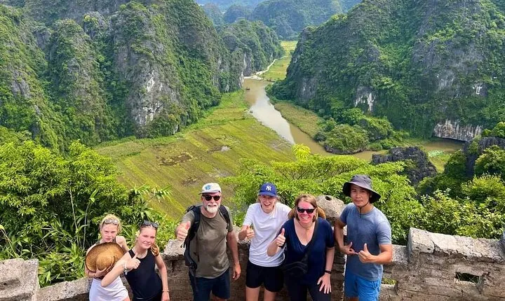 Ninh Binh Full Day Tour with Hoa Lu, Trang An and Mua Cave