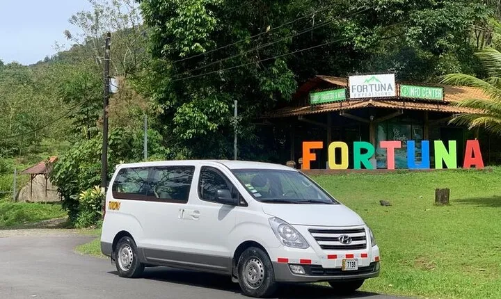 San Jose Airport to La Fortuna Private VIP Transfer