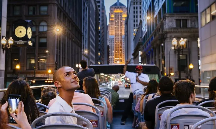 Big Bus Chicago: Sunset Tour by Open-Top Bus with Live Guide