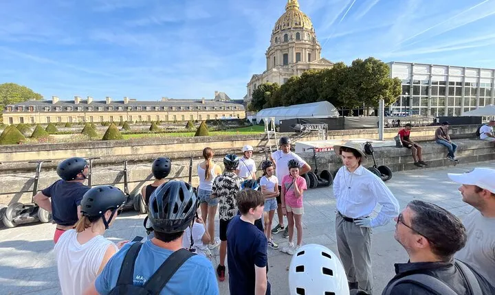 Paris: Experience Segway Top Highlights Small Group 2 Hours