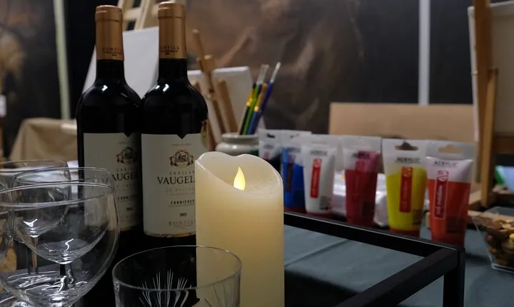 Wine and Paint Experience in Saint Gilles, Belgium