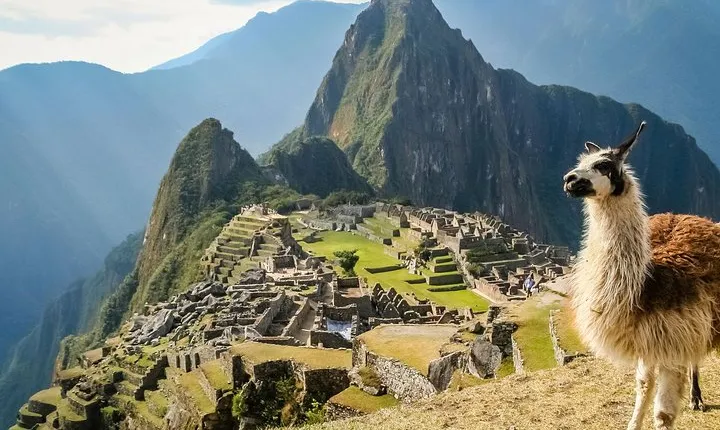 2-Day Machu Picchu and Rainbow Mountain Tour (Small group or Private)