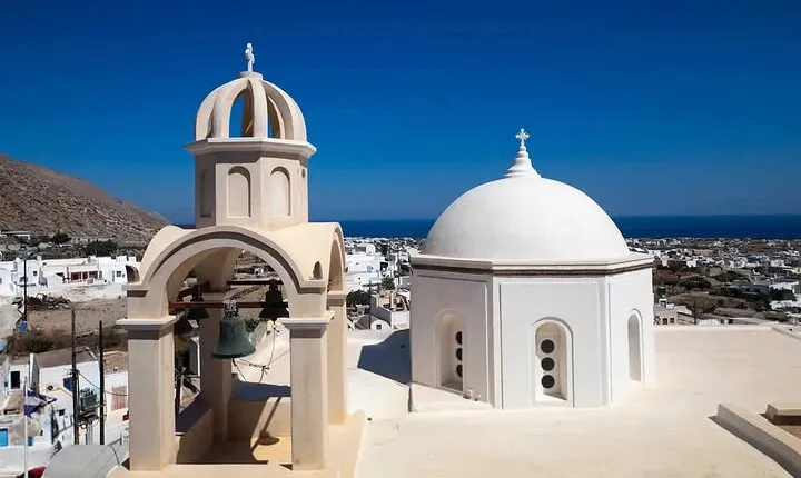 Traditional Villages & Akrotiri Excavations: Private Tour