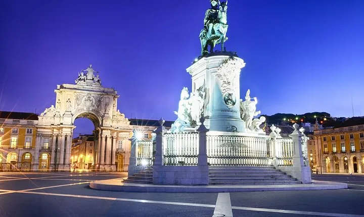 Private Shore Excursion - Lisbon or Sintra History and Heritage Tour