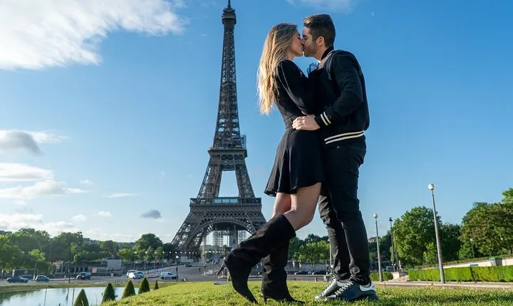 Photo shoot in Paris – Eiffel Tower