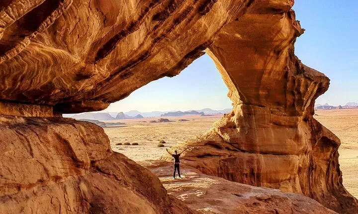 Best of Wadi Rum | Full day jeep tour + overnight in bedouin camp | Pack all-in