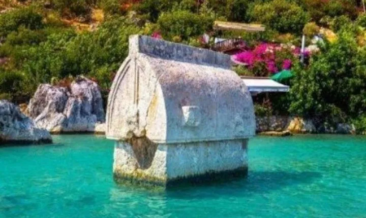 Explore Lycian Rock Tombs, St. Nicholas Church & the Sunken City