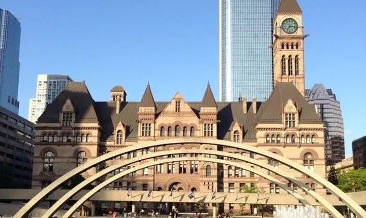 Toronto Must-See Attractions Walking Tour With A Guide 