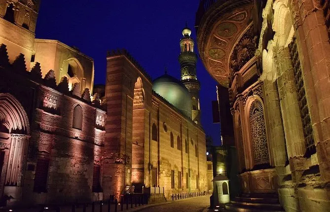 Private Cairo Tour Giza Egyptian Museum and Muezz Street