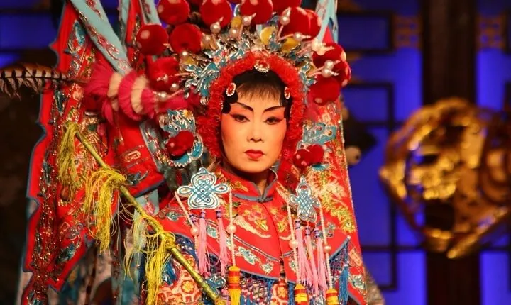 Private Evening Tour of Peking Opera show and Peking Duck Dinner