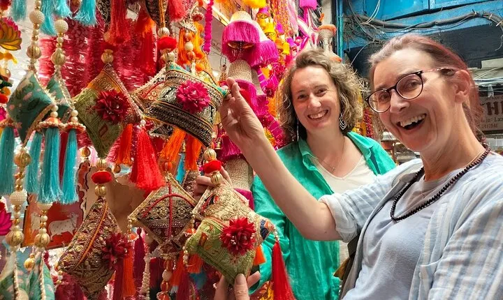 Delhi : Old Delhi Luxury Tour with Female Guide & Tuk Tuk