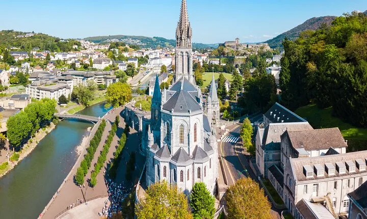 Lourdes Sanctuary and City Private Tour for Kids and Families
