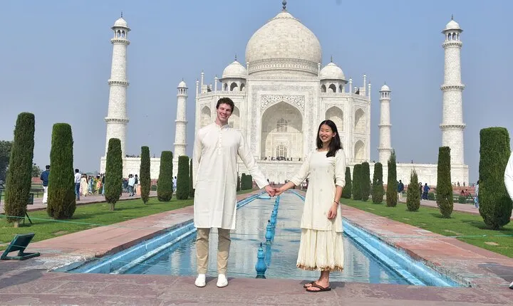 From Delhi Private Taj Mahal Sunrise and Agra Day Tour By Car 