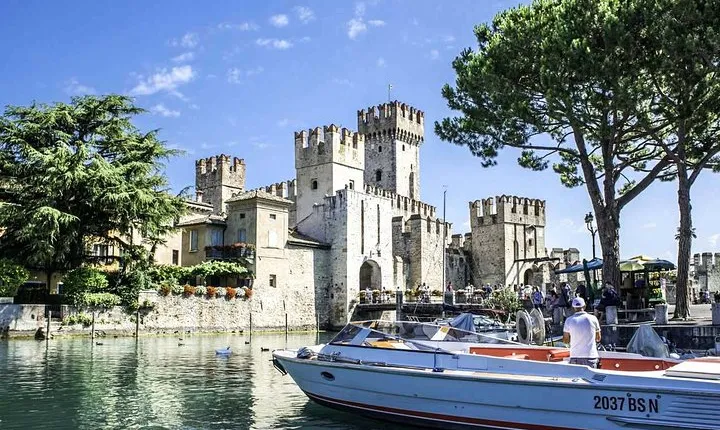 4-Day Italian Lakes Tour from Milan