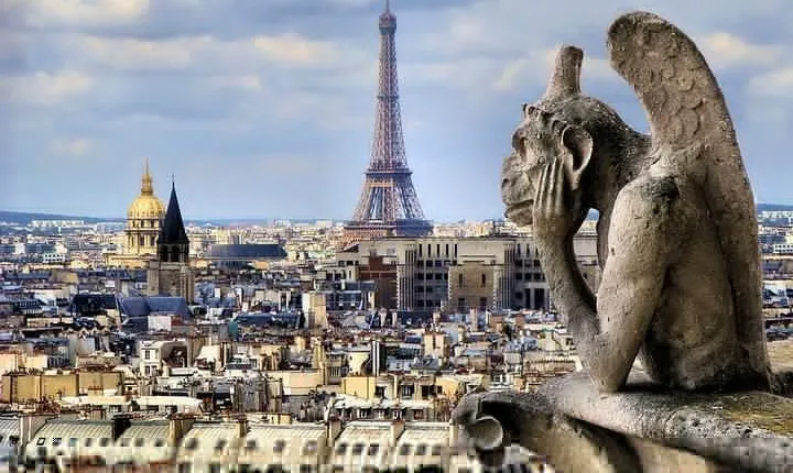 Private Auto Paris City Tour with Audio Guide