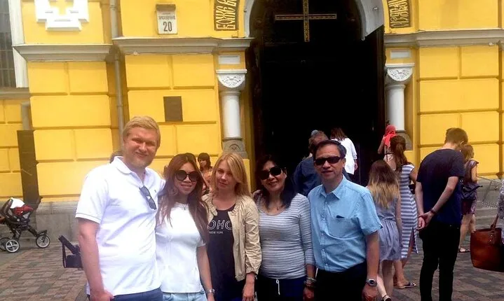 Private Kyiv City Tour by Car with Local Guide