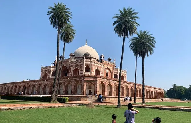 Private Half-Day Delhi City Tour Including Entrance Fees