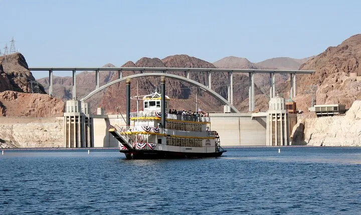 Hoover Dam Sightseeing Cruise on Lake Mead