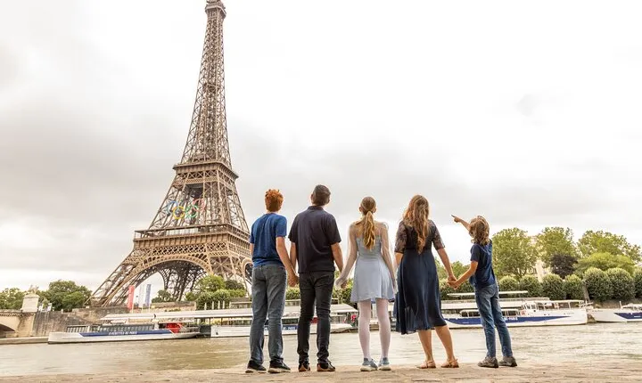 Private Professional Photoshoot in Paris