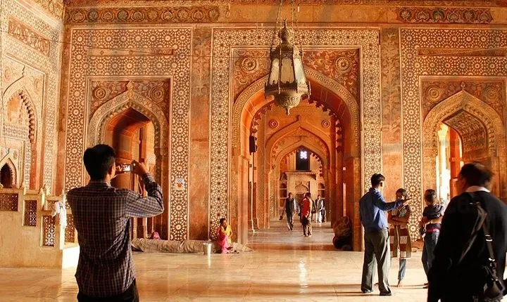 Private Custom Excursion Tour to Fatehpur Sikri from Agra with Guide