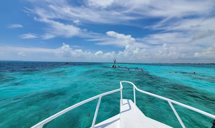 Isla Mujeres Tour, Snorkel and Golf Cart included
