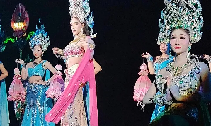 Colosseum Cabaret Show Pattaya, Tickets & Transfers