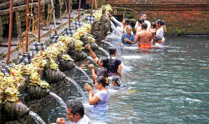 Pick 5 Destinations: Customized Ubud Tour