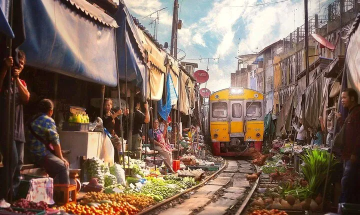 Private Maeklong Railway Market and Damnoen Saduak Market