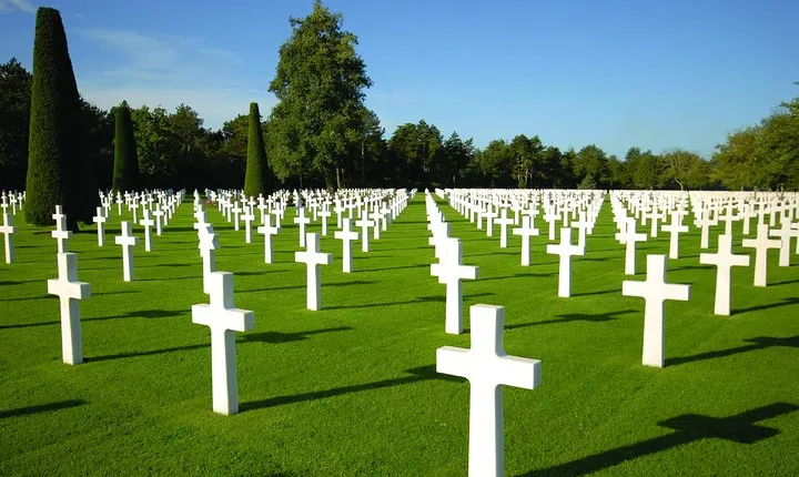 Normandy American & British DDay Beaches Halfday Tour from Bayeux
