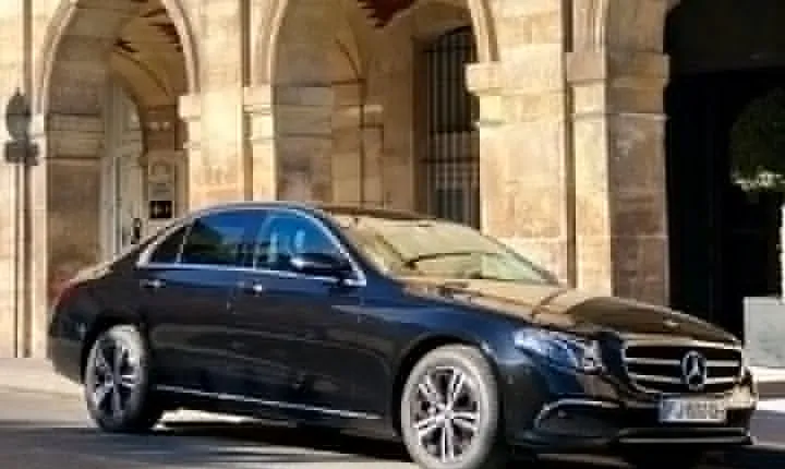 Private Transfer from the City of Paris To Roissy CDG Airport