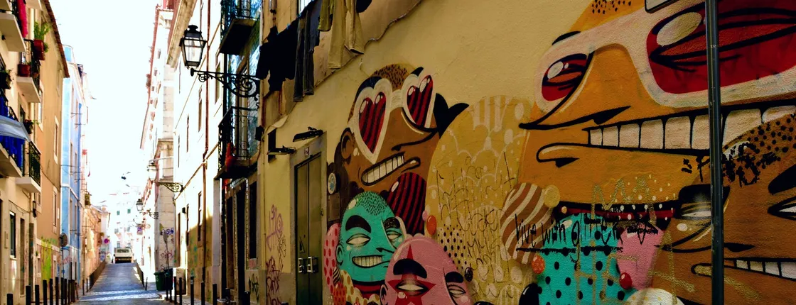 Self-guided Discovery Walk in Lisbon’s Bairro Alto and Bica: fun figures and fabulous views