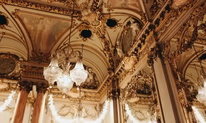 Full Day Paris Private Photoshoot and Shopping Tour