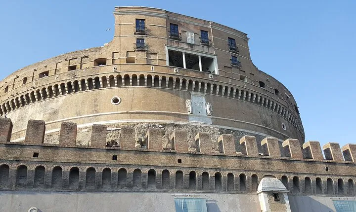 Skip-the-line Rome Hadrian's Castle Sant'Angelo Private Tour