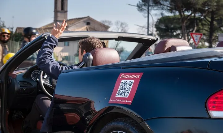 Luxury Cabriolet Tour with Italian Gastronomic Delights