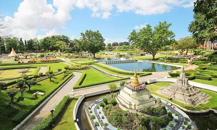 Mini Siam Miniature World in Pattaya with Return Transfer