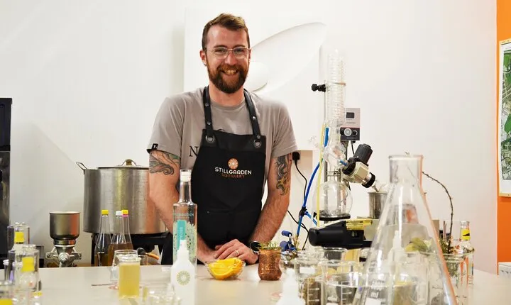 1-Hour Cocktail Masterclass Experience in Dublin