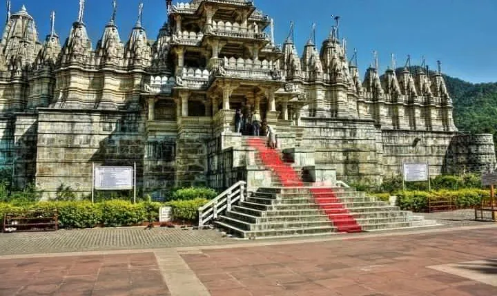Private Transfer From Udaipur To Jodhpur Via Jain Temple & Kumbhalgarh Fort
