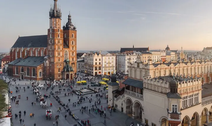 Historic Krakow : Old Town & Wawel Castle Walking tour