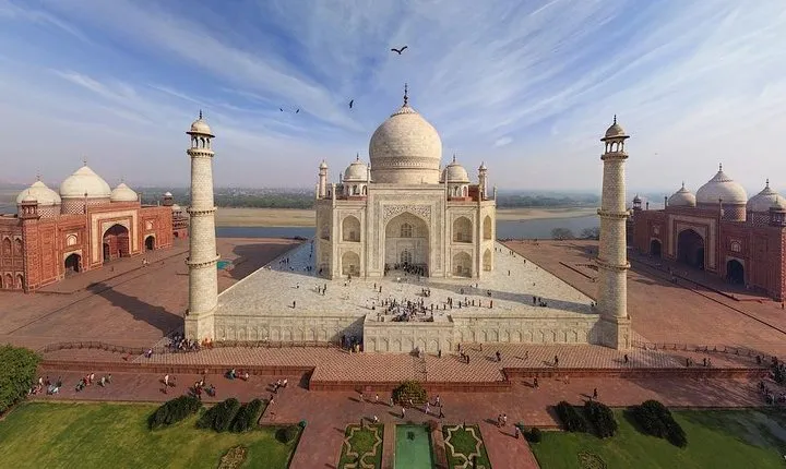 Delhi to Agra and Taj Mahal at Sunrise day Trip