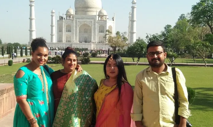 Private Agra Taj Mahal with local expert 