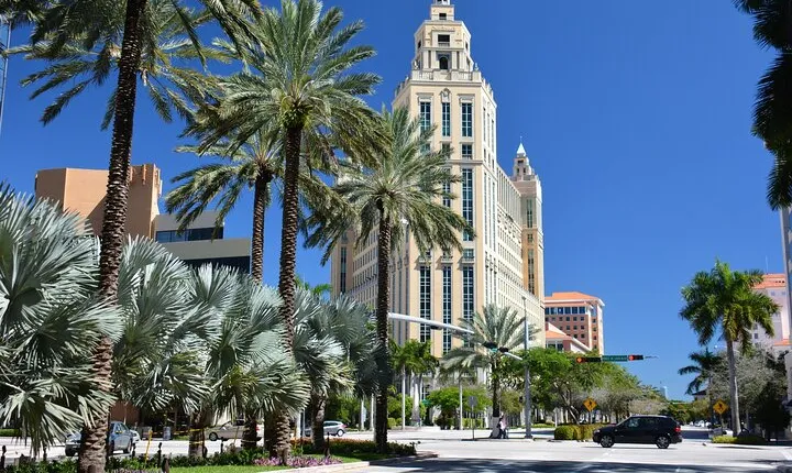 Magic City Discovery: Full-Day Private Tour of Miami
