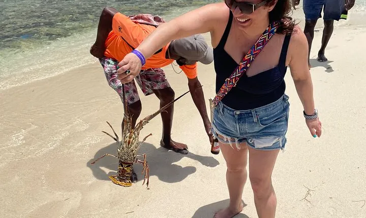  Negril Glass Bottom Boat Tour+Snorkeling visit Booby cay island 