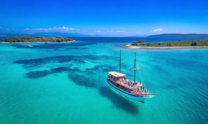 All-Inclusive Blue Lagoon & 3 Island Boat Tour with Food & Drinks
