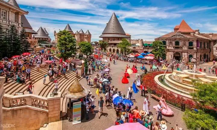 Golden Bridge & Ba Na Hills 1 Day Trip Group Tour From Da Nang